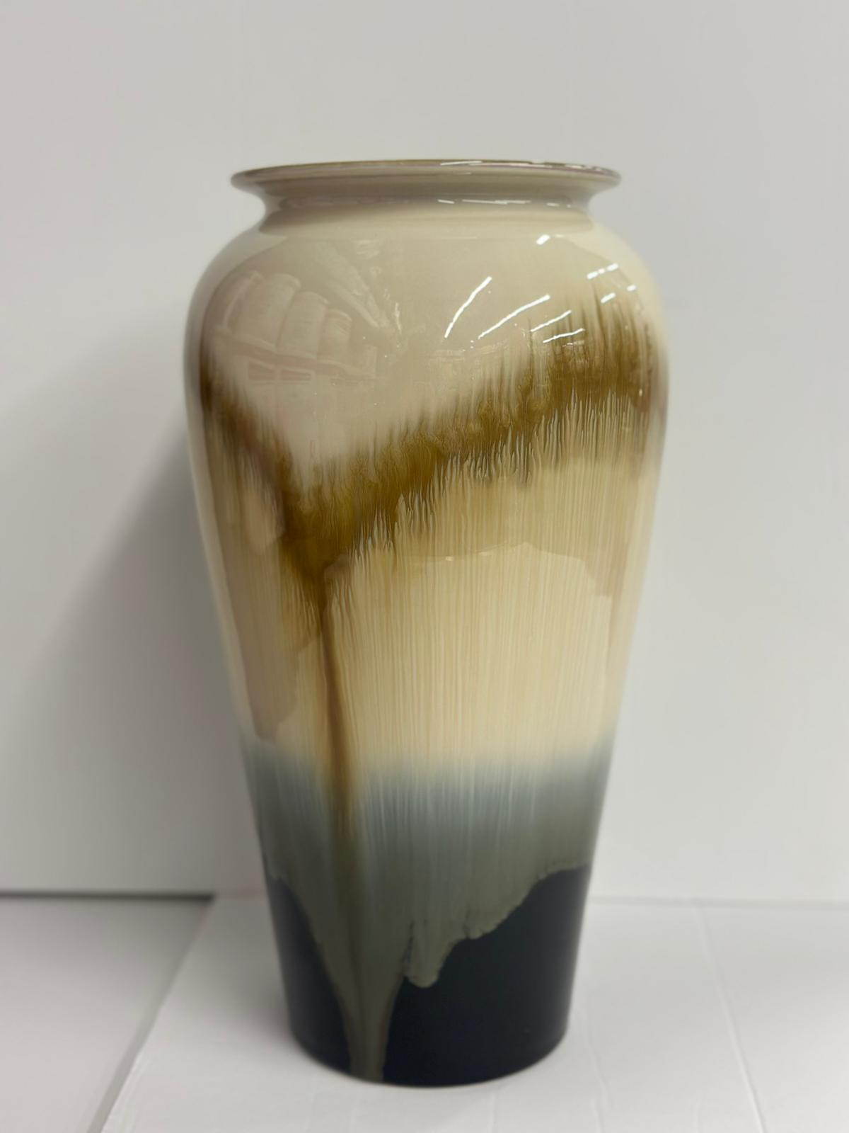 مزهرية سيراميك كبيرة بتدرجات ألوان طبيعية حجم كبير