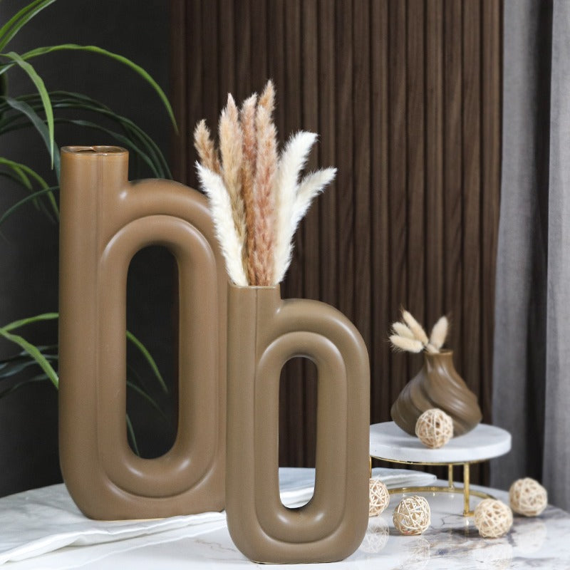 אגרטל פורצלן 16.5x7.5x33 ס"מ.