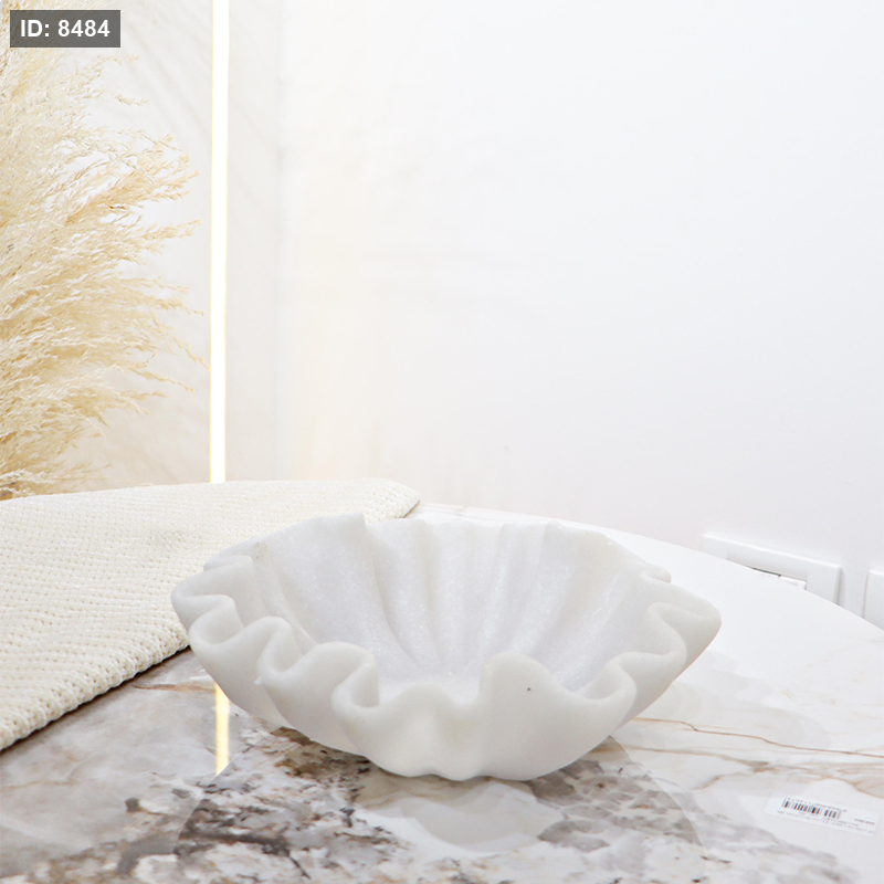 تحفة بوليريزن مدور 25سم شكل صدفة اطار مزركش