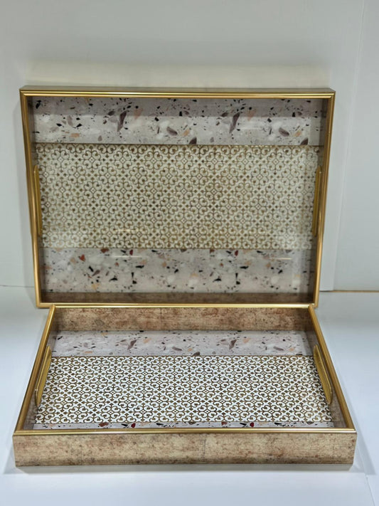 طقم صواني بلاستيك تصميم مميز