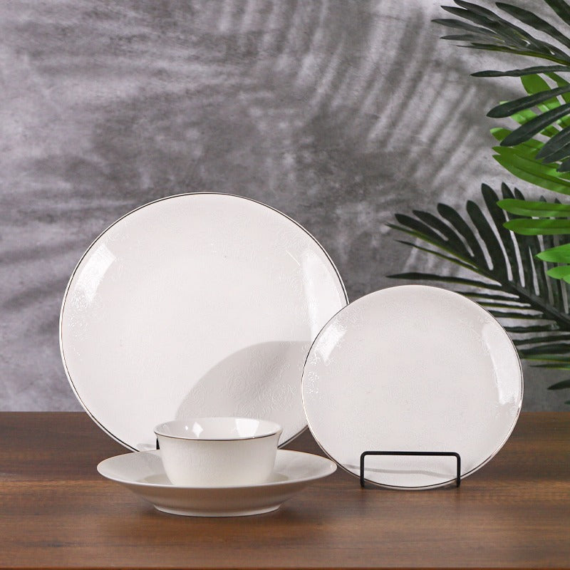 طقم صحون بورسلان 24 قطعة ابيض منقش خط ذهبي