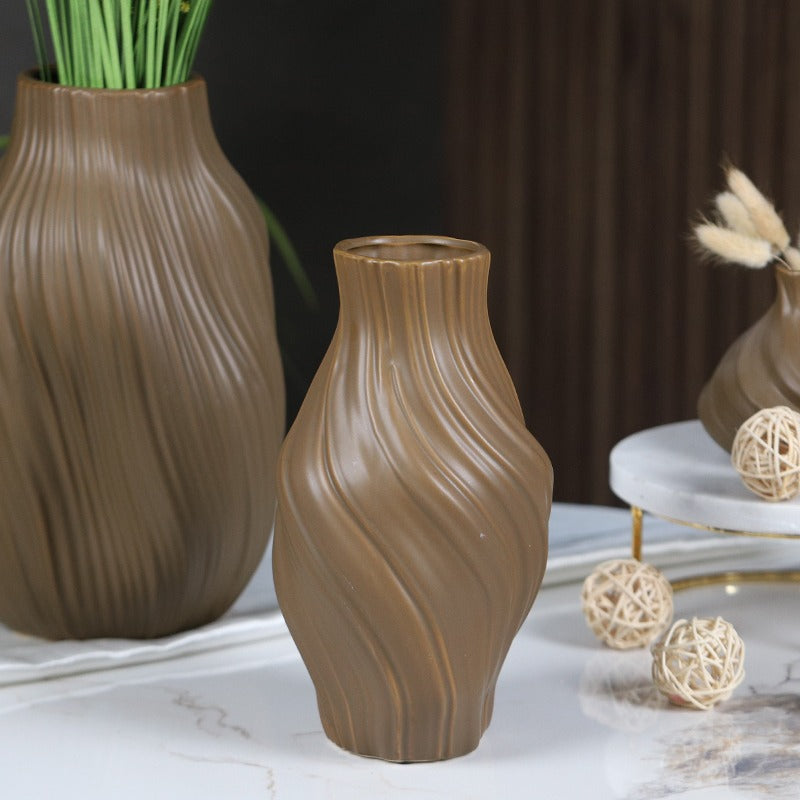 אגרטל פורצלן 15x14x25 ס"מ.