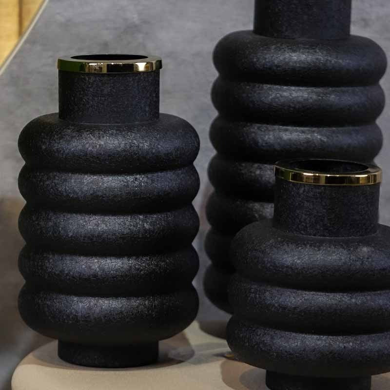 فازة نحاس هندي 5 حلقات لون اسود 20*30سم