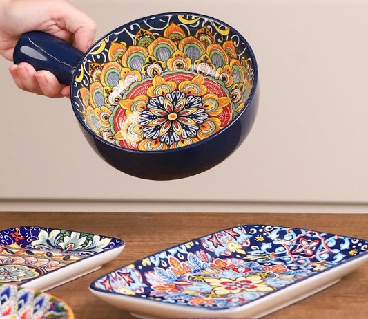 صحن تقديم بورسلان مزخرف ملوّن دائري بمقبض 7 إنش