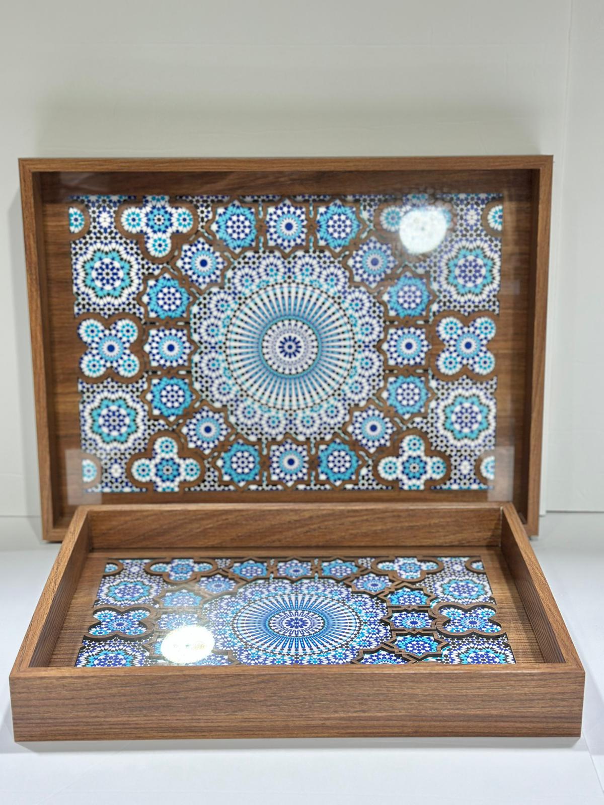 סט מגשי עץ עם עיצוב אנדלוסי