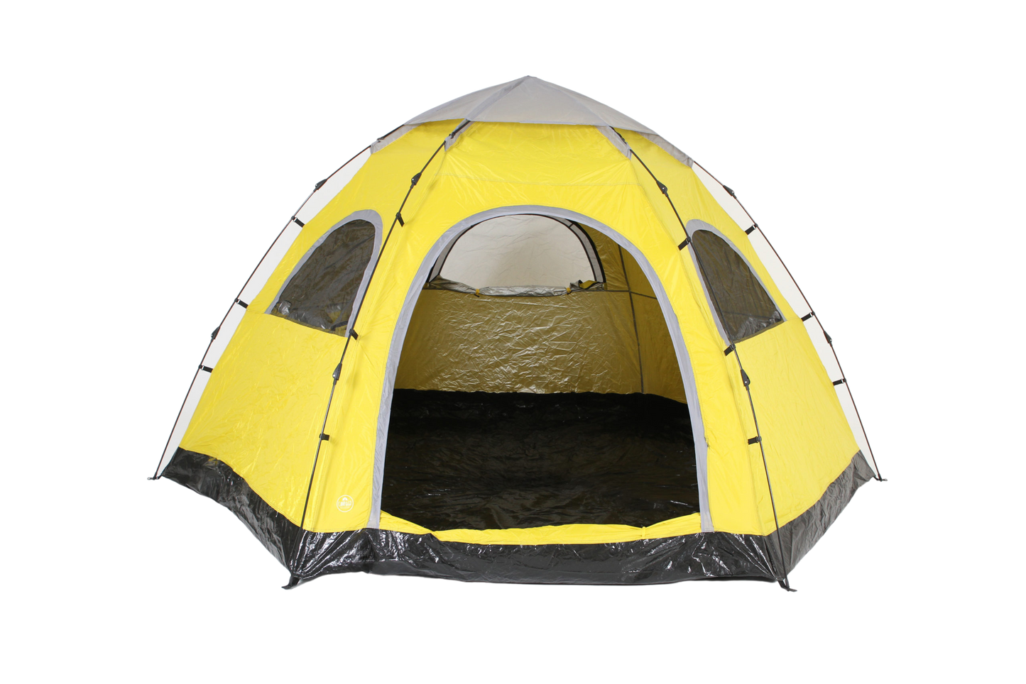 خيمة عائلية تُفتح بسهولة